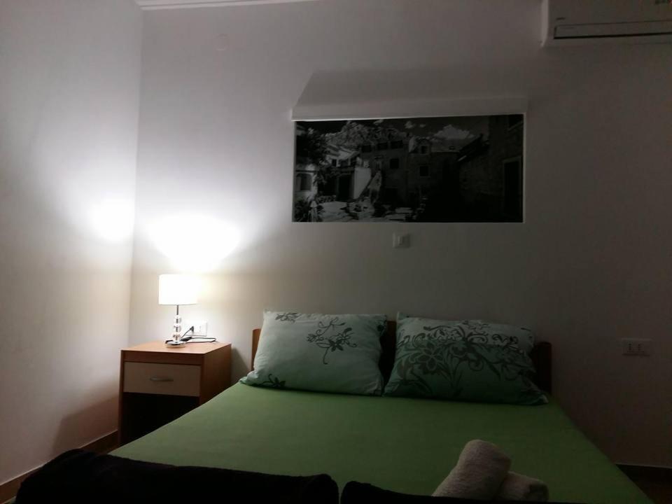 Apartments Tri Palme Башка-Вода Екстер'єр фото